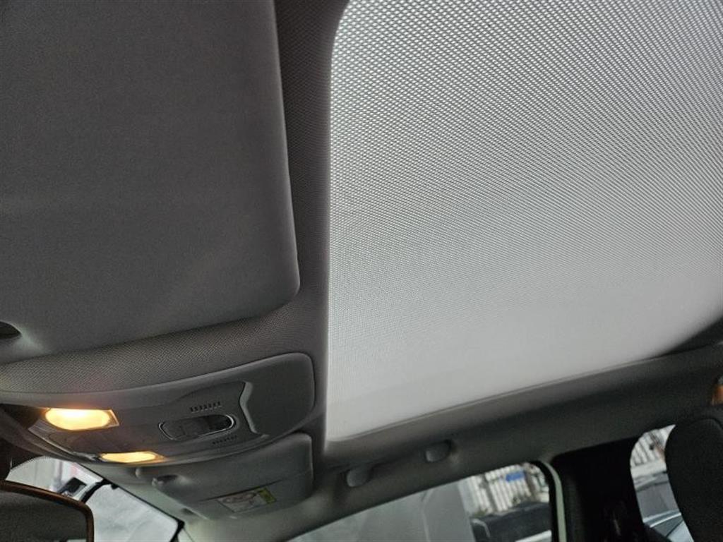 지프 레니게이드 2.4 가솔린 AWD 리미티드 - 이미지 4