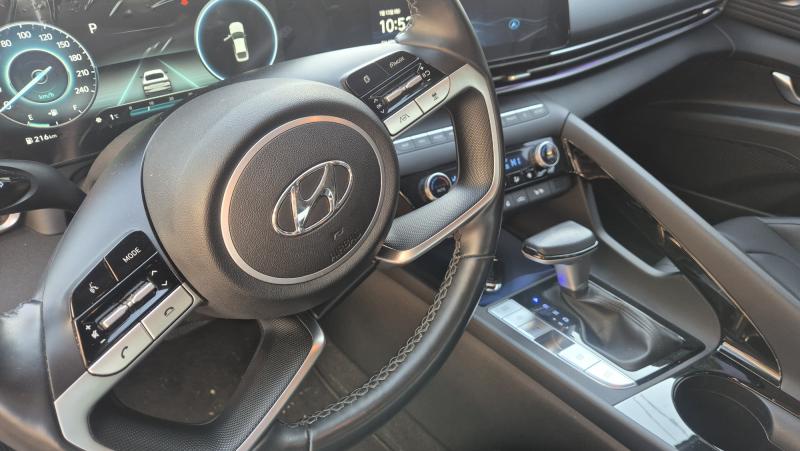 현대 아반떼(CN7) 1.6 가솔린 인스퍼레이션 - 이미지 3