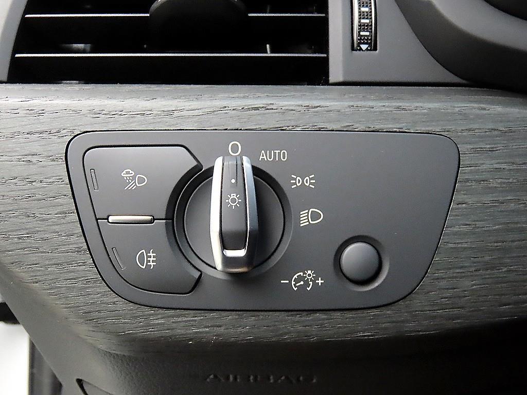 아우디 A4(5세대) 35 TDI 프리미엄 - 이미지 2