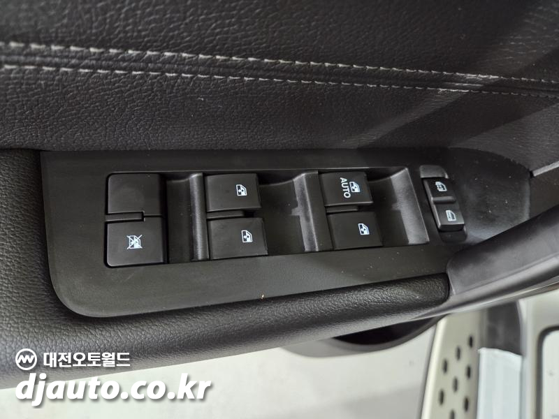 쉐보레 (대우) 캡티바 디젤 2.0 2WD LTZ - 이미지 12