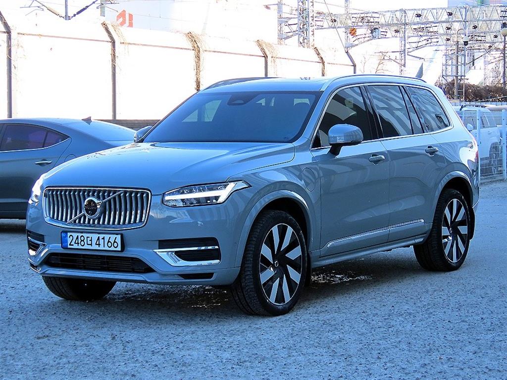 볼보 XC90 리차지 T8 AWD 얼티메이트 브라이트 - 이미지 4