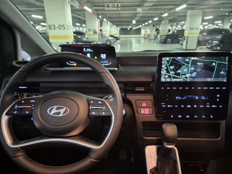 현대 스타리아 2.2 디젤 투어러 9인승 2WD 모던 - 이미지 2