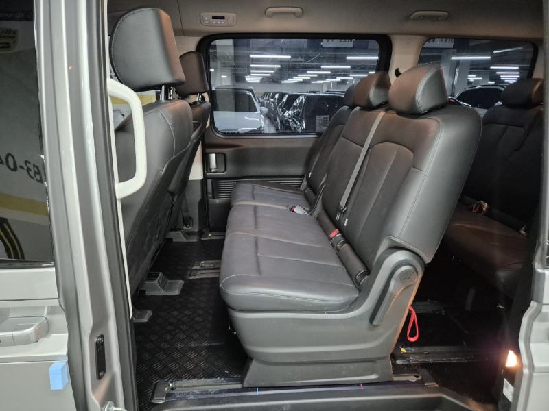 현대 스타리아 2.2 디젤 투어러 9인승 2WD 모던 - 이미지 6