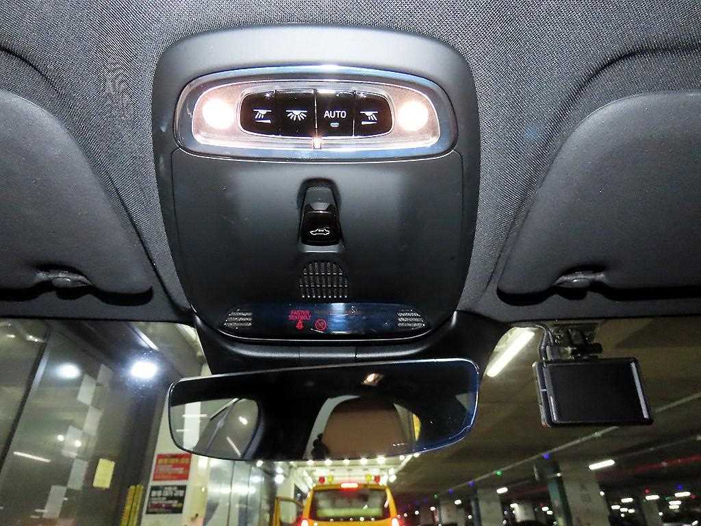 볼보 S60(3세대) 2.0 B5 인스크립션 - 이미지 19