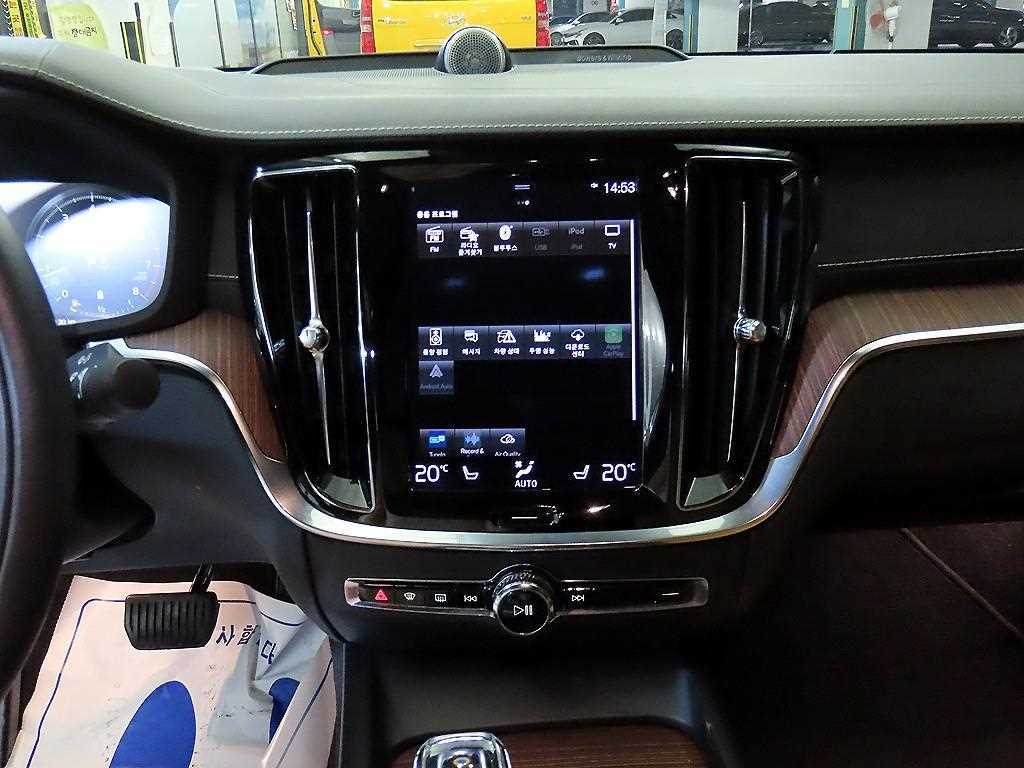 볼보 S60(3세대) 2.0 B5 인스크립션 - 이미지 6