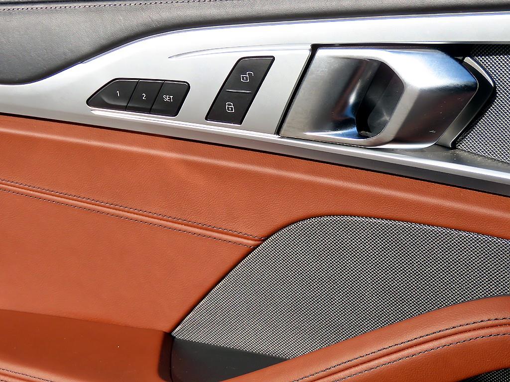 BMW 8시리즈(2세대) 쿠페 840i xDrive M스포츠 퍼스트 - 이미지 18