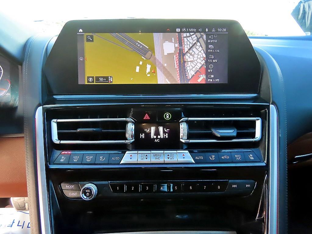 BMW 8시리즈(2세대) 쿠페 840i xDrive M스포츠 퍼스트 - 이미지 12