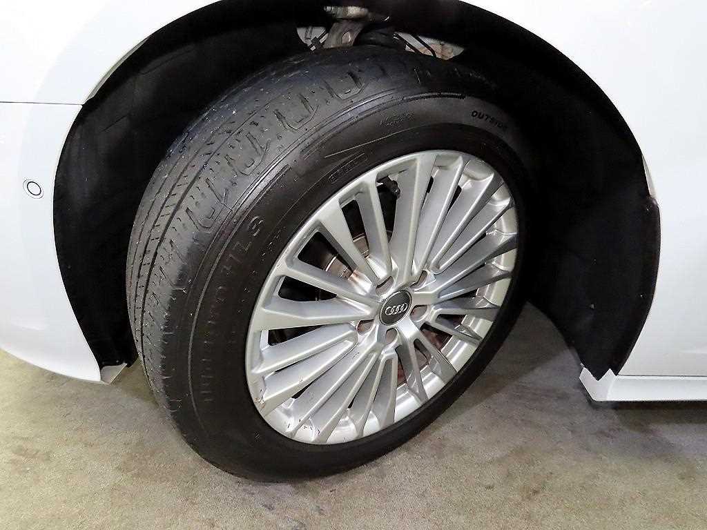 아우디 A6(5세대) 40 TDI 프리미엄 - 이미지 8