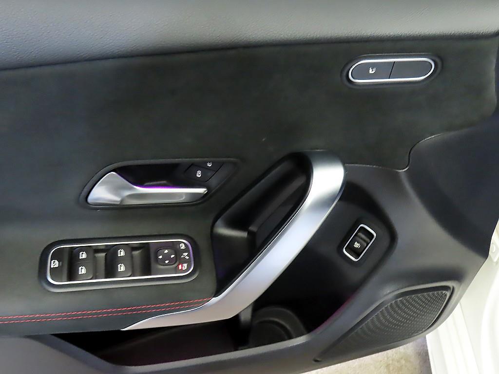 벤츠 A클래스(4세대) A250 4매틱 세단 - 이미지 5