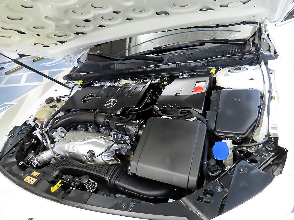 벤츠 A클래스(4세대) A250 4매틱 세단 - 이미지 16