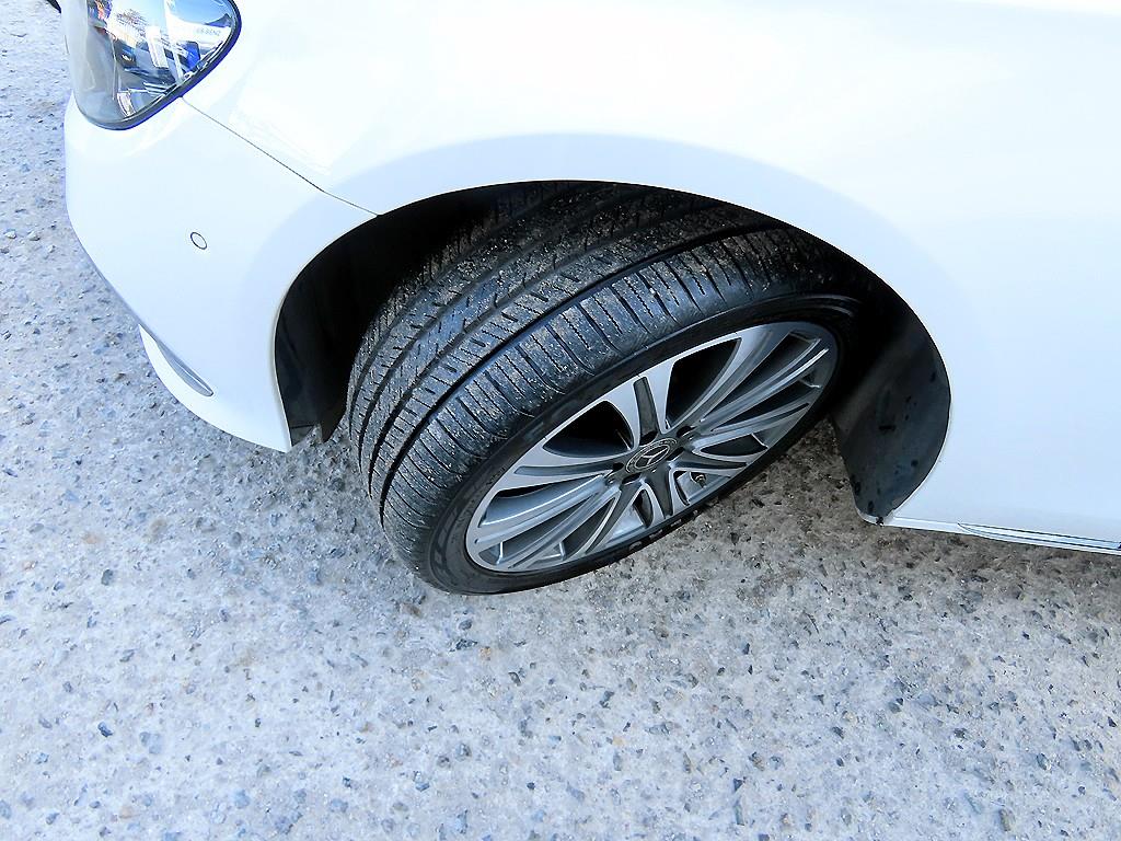 벤츠 E클래스(5세대) E300e 4매틱 익스클루시브 - 이미지 15