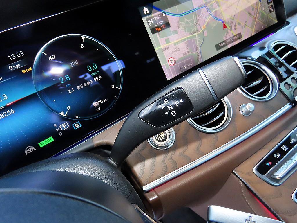 벤츠 E클래스(5세대) E300e 4매틱 익스클루시브