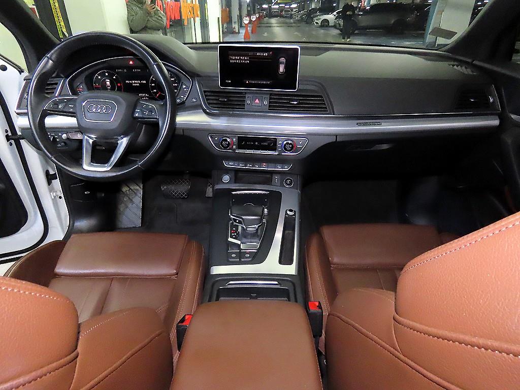 아우디 Q5(2세대) 40 TDI 콰트로 프리미엄 - 이미지 12