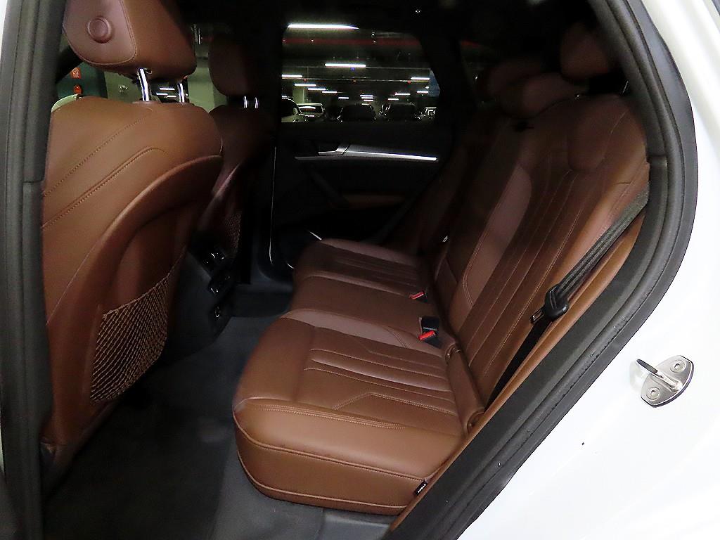 아우디 Q5(2세대) 40 TDI 콰트로 프리미엄 - 이미지 19