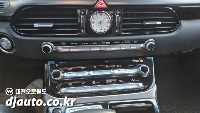 제네시스 EQ900 3.8 GDi AWD 프리미엄 럭셔리 - 이미지 7