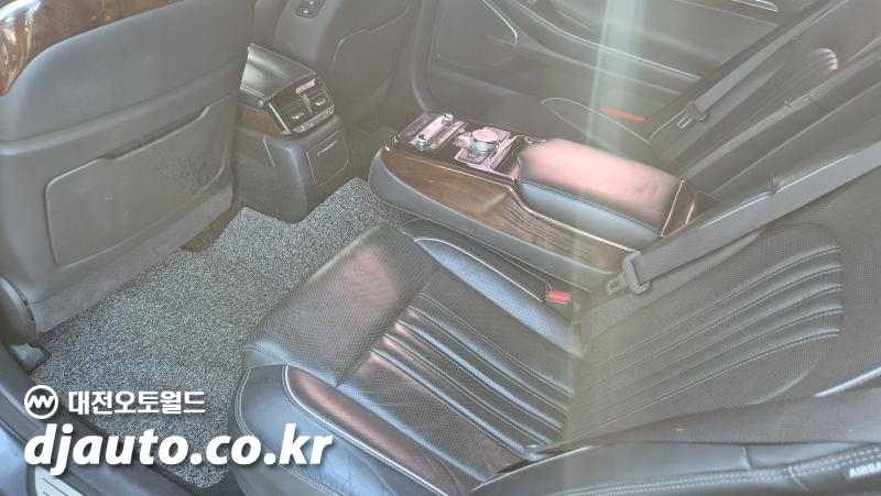 제네시스 EQ900 3.8 GDi AWD 프리미엄 럭셔리 - 이미지 14