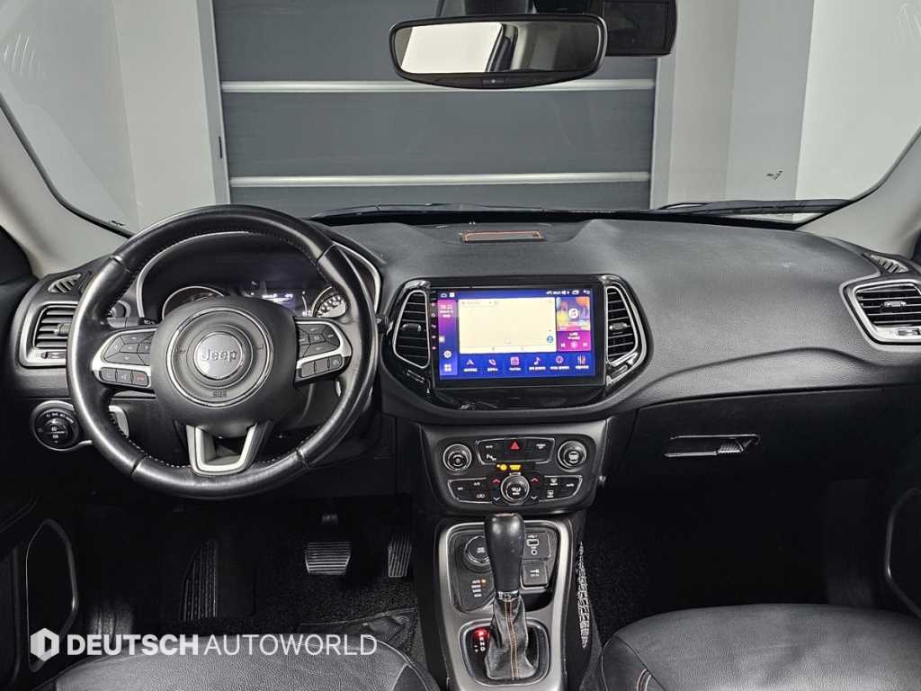 지프 컴패스(MP) 2.4 AWD 론지튜드 - 이미지 9