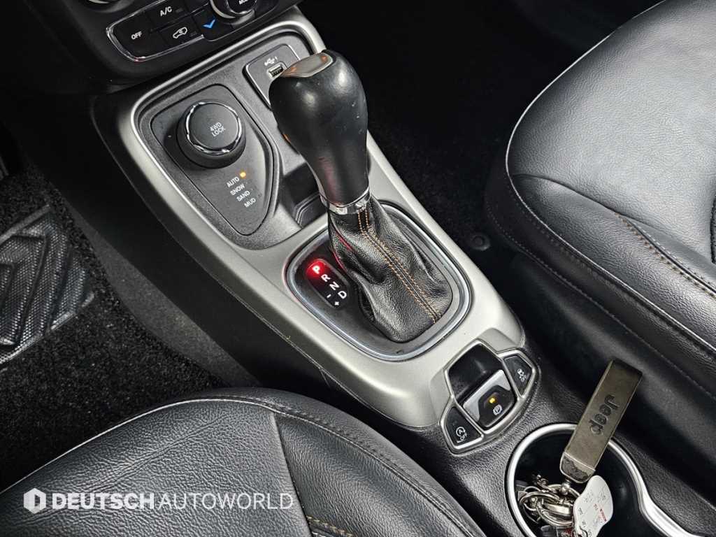 지프 컴패스(MP) 2.4 AWD 론지튜드 - 이미지 18