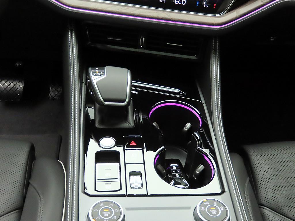 폭스바겐 투아렉(3세대) 3.0 TDI 프레스티지 - 이미지 14