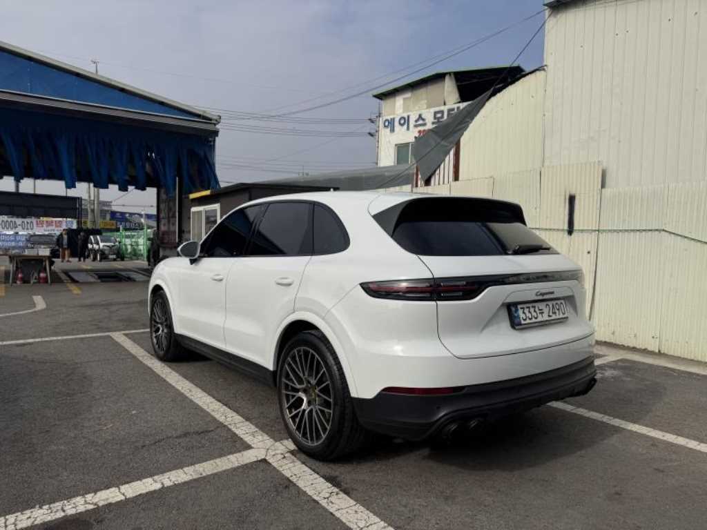 포르쉐 카이엔(3세대) 3.0 V6 플래티넘 에디션 - 이미지 6