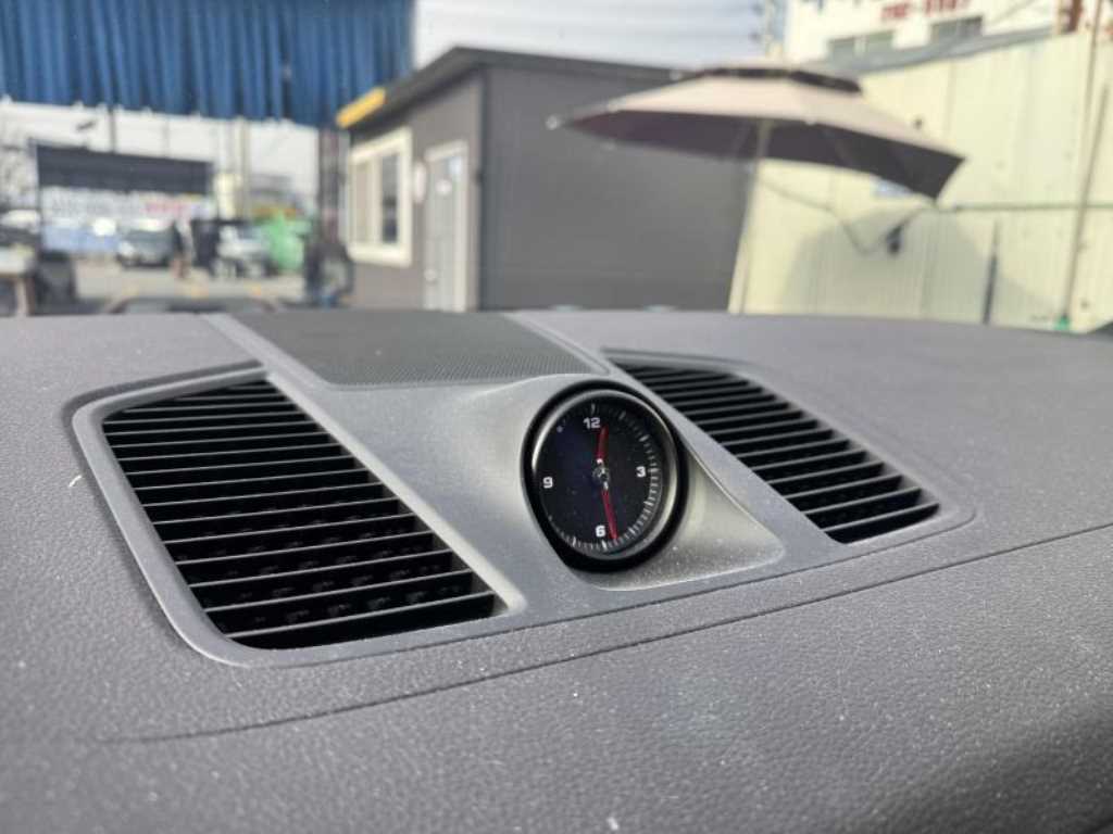 포르쉐 카이엔(3세대) 3.0 V6 플래티넘 에디션 - 이미지 5