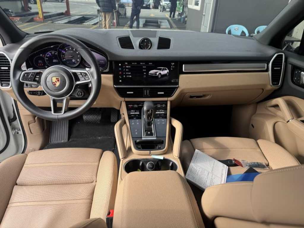 포르쉐 카이엔(3세대) 3.0 V6 플래티넘 에디션 - 이미지 16