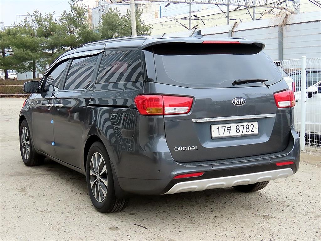 기아 올 뉴카니발 9인승 디젤 럭셔리 - 이미지 11