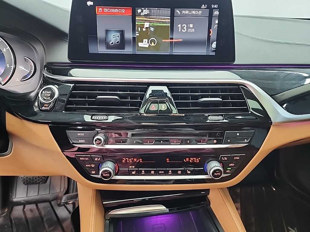 BMW 5시리즈(7세대) 520d 럭셔리 라인스페셜 - 이미지 5