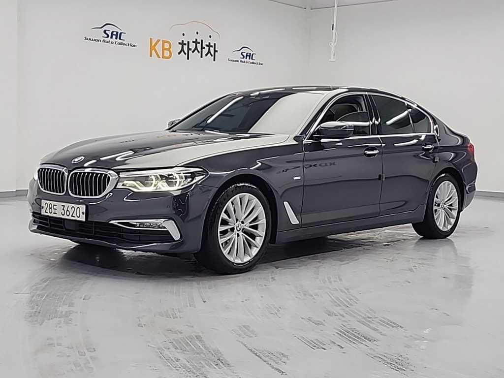 BMW 5시리즈(7세대) 520d 럭셔리 라인스페셜 - 이미지 3
