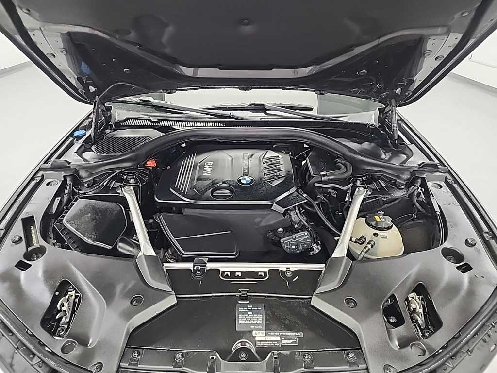 BMW 5시리즈(7세대) 520d 럭셔리 라인스페셜 - 이미지 10