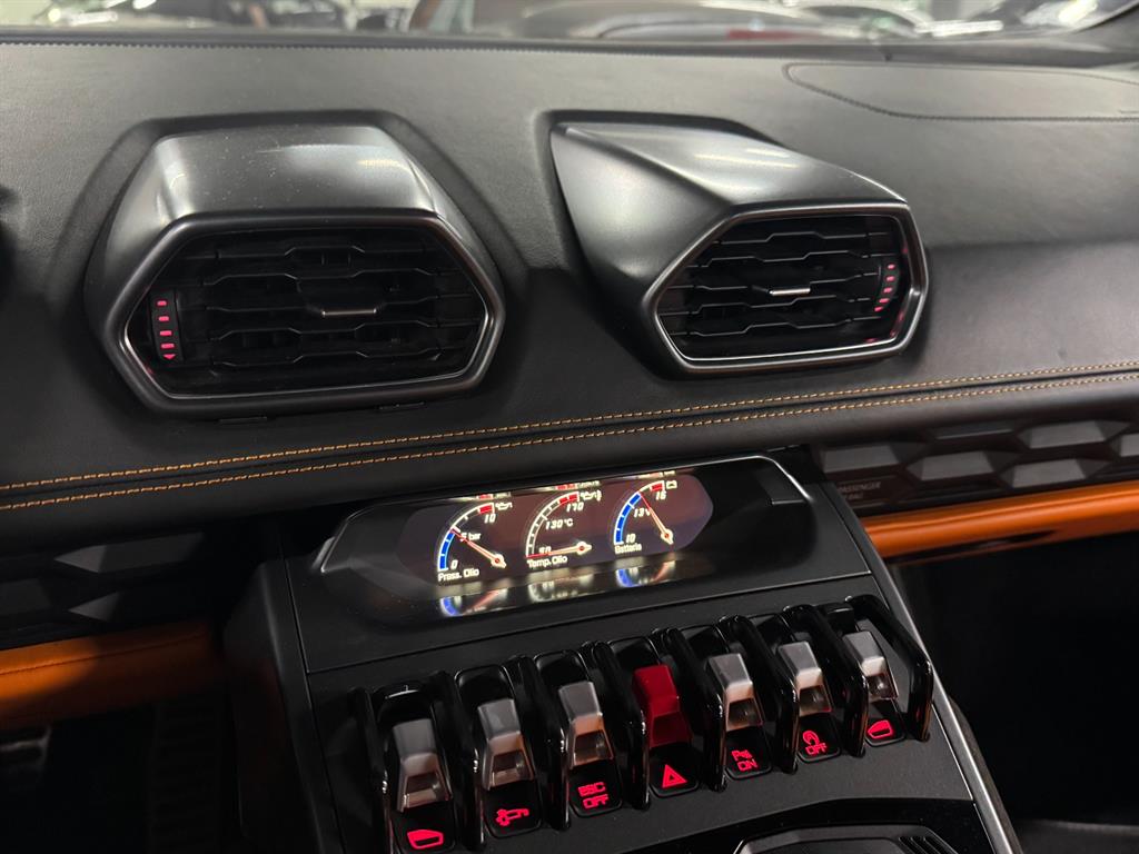 람보르기니 우라칸 LP610-4 - 이미지 12