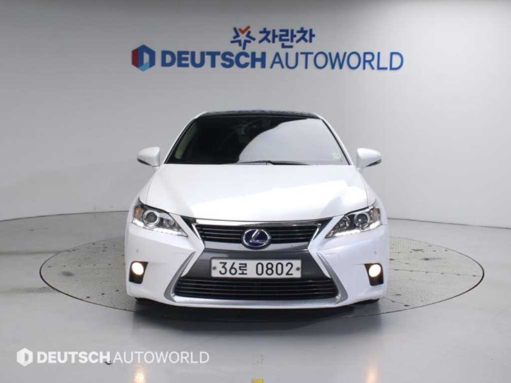 렉서스 CT 200h - 이미지 3