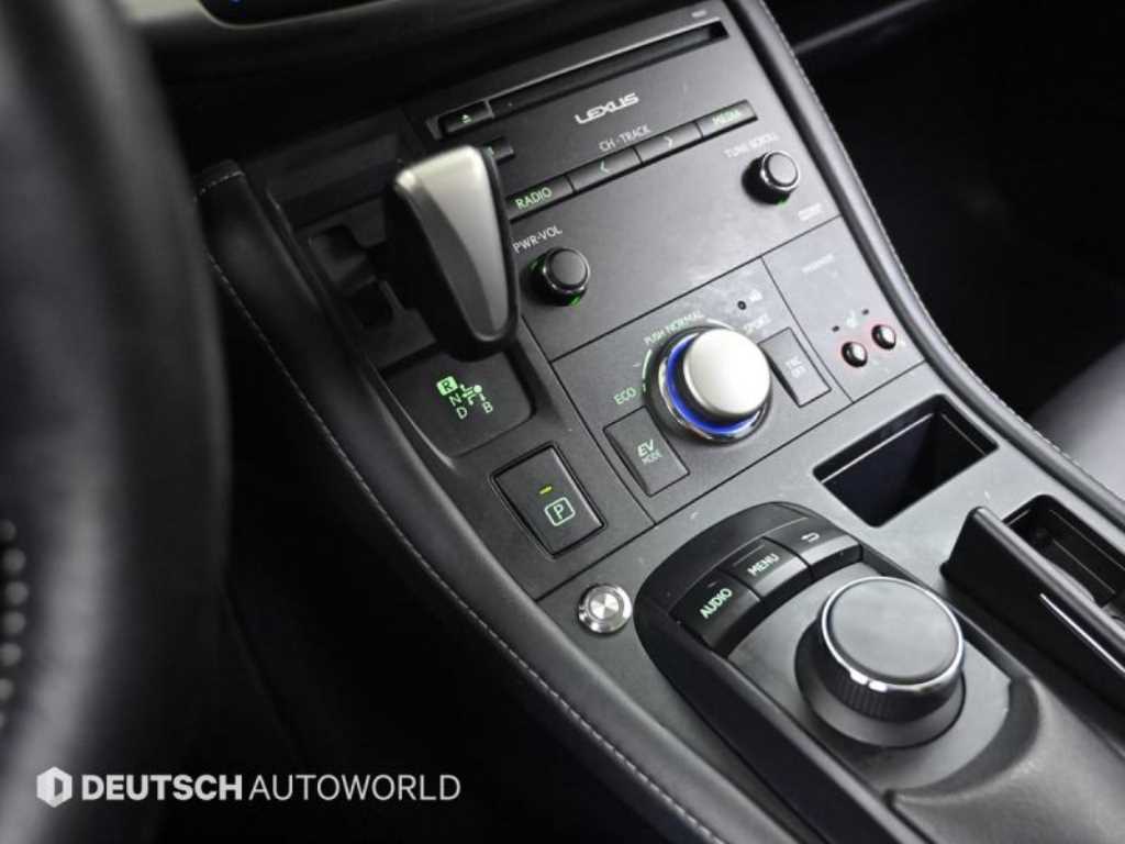 렉서스 CT 200h - 이미지 11