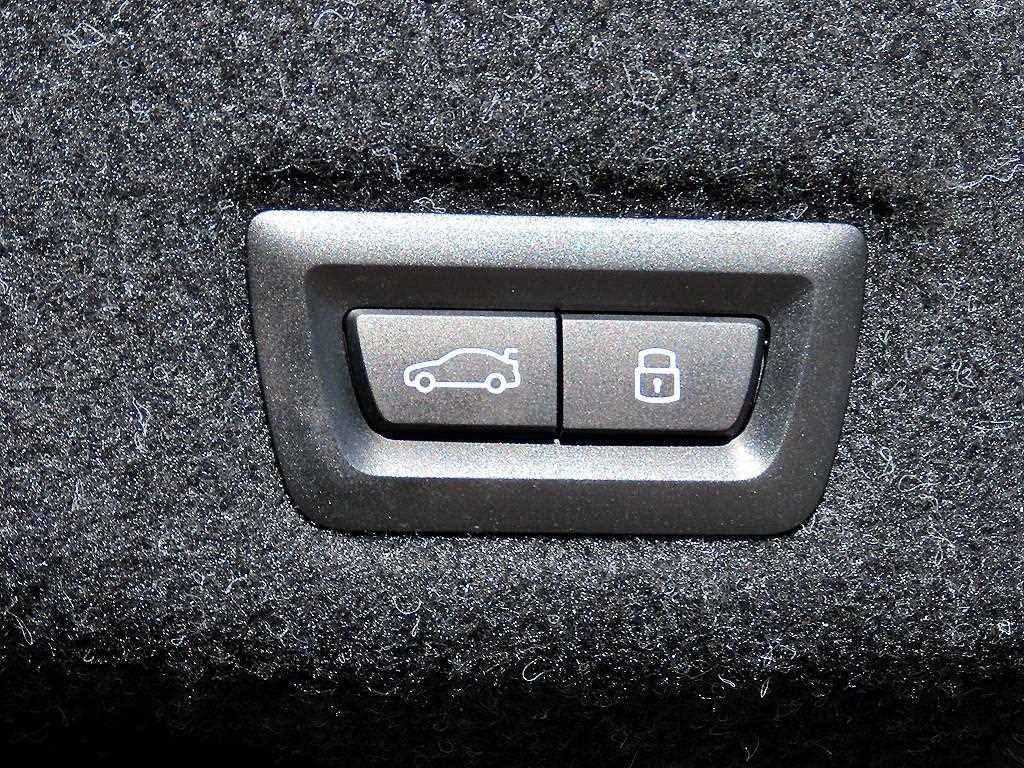 BMW 5시리즈(8세대) 520i M 스포츠 - 이미지 8