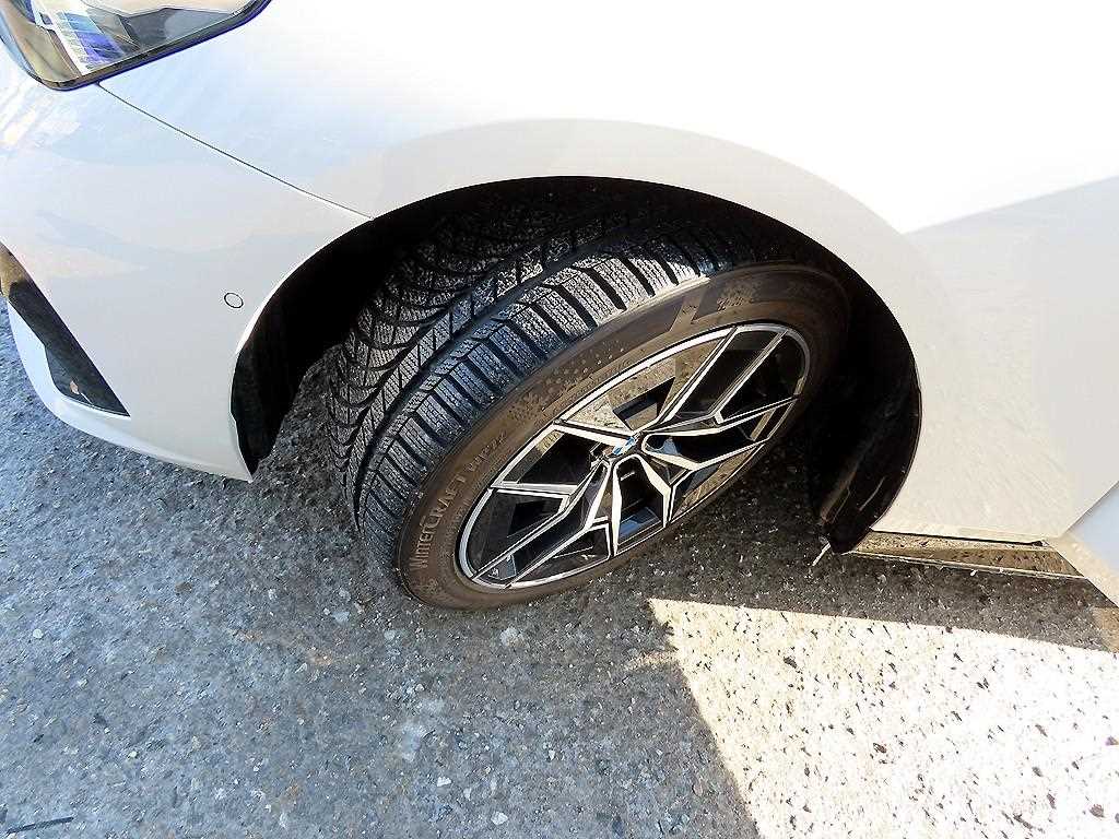 BMW 5시리즈(8세대) 520i M 스포츠 - 이미지 15