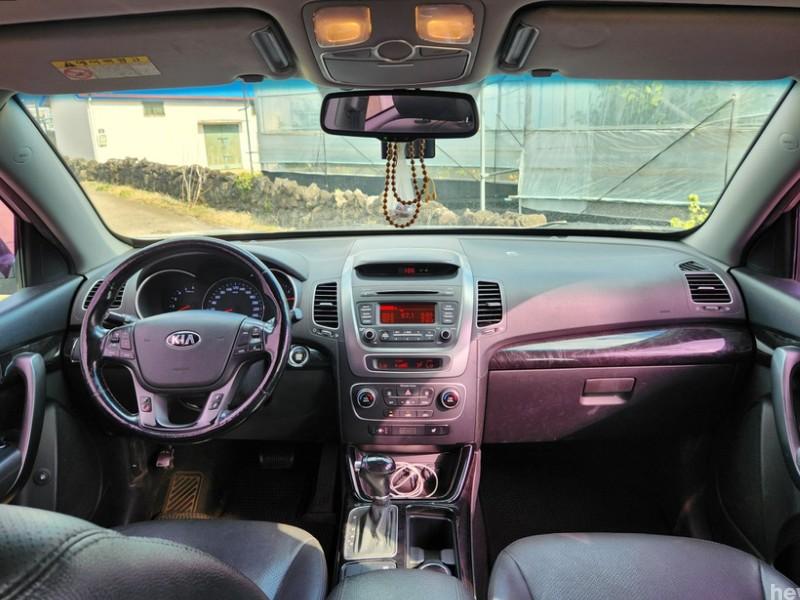 기아 뉴쏘렌토 R R2.0 2WD TLX - 이미지 4