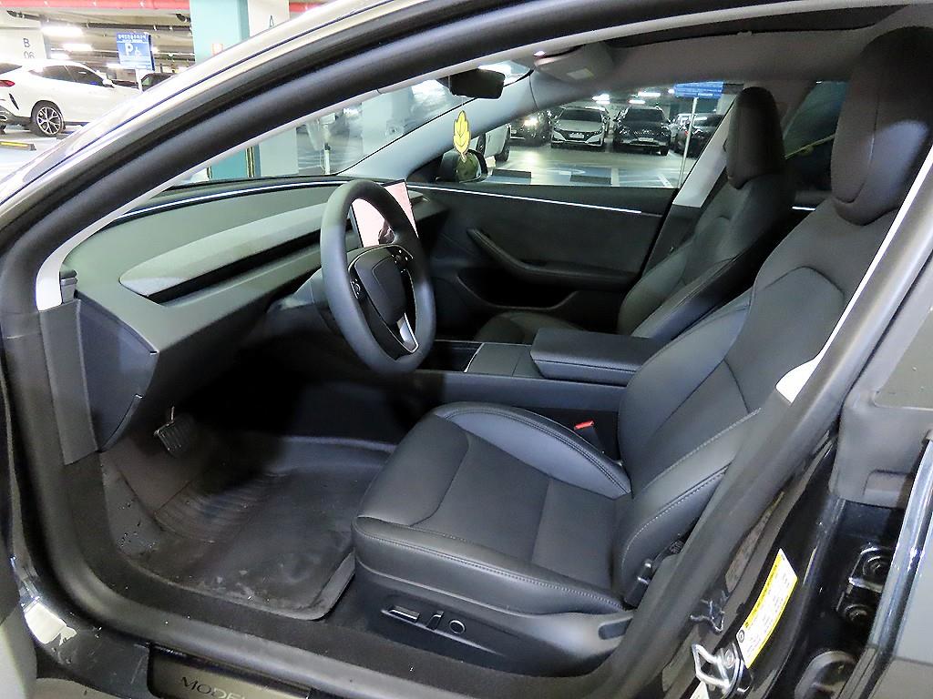 테슬라 모델 3 AWD 롱 레인지 - 이미지 15
