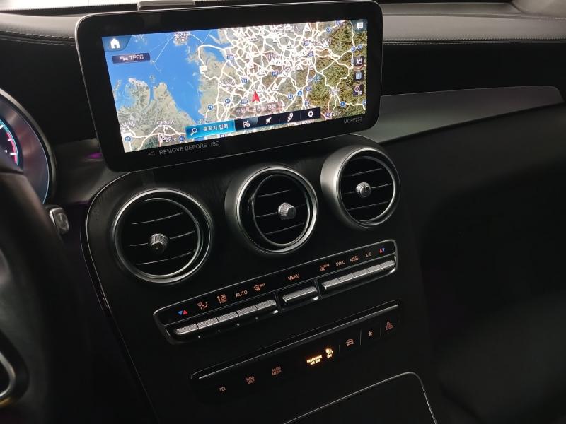 벤츠 GLC클래스 GLC 300 4매틱 쿠페 - 이미지 12