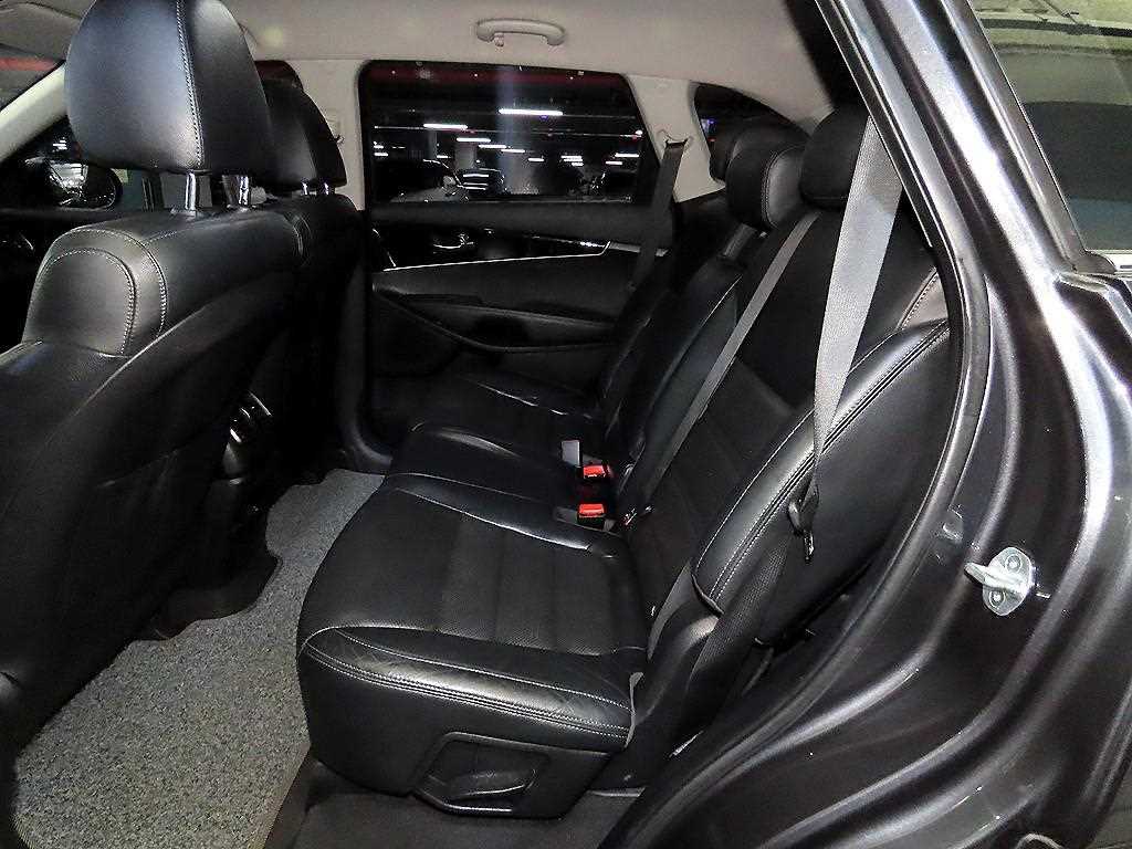 기아 더 뉴쏘렌토 디젤 R2.2 4WD 노블레스 스페셜 - 이미지 4