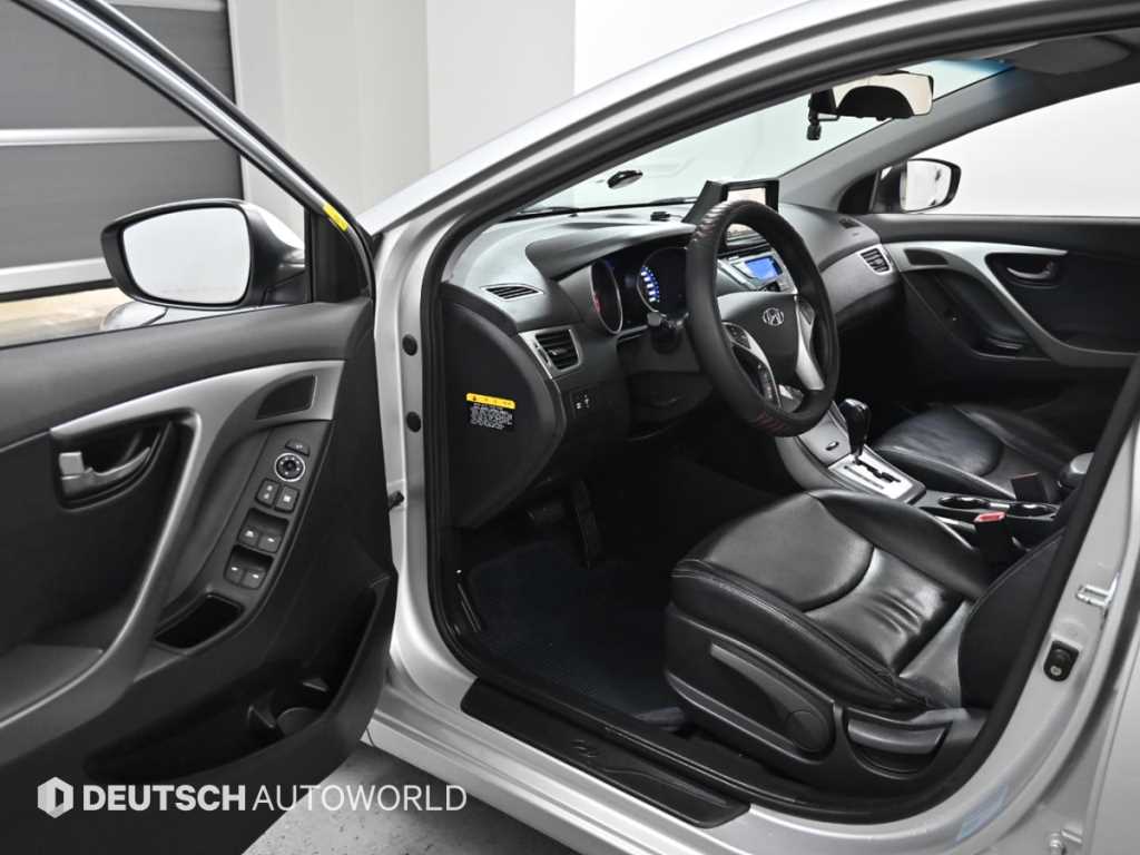 현대 아반떼MD M16 GDi 럭셔리 - 이미지 20