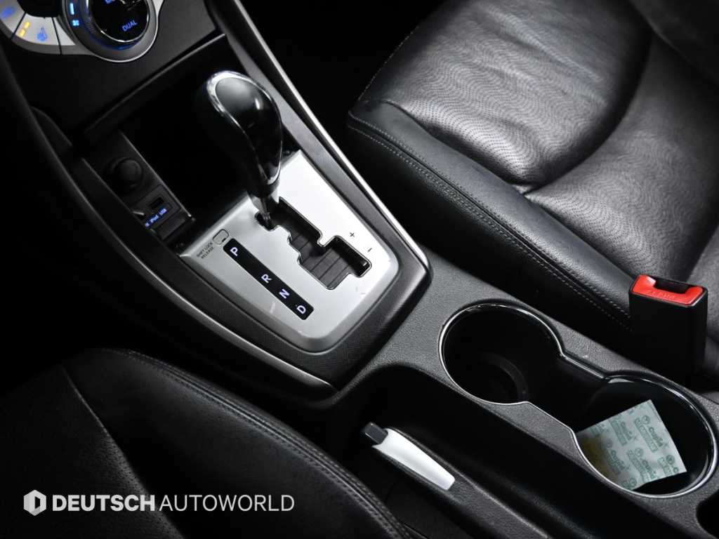 현대 아반떼MD M16 GDi 럭셔리 - 이미지 18