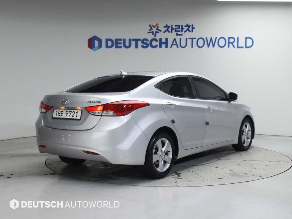 현대 아반떼MD M16 GDi 럭셔리 - 이미지 9