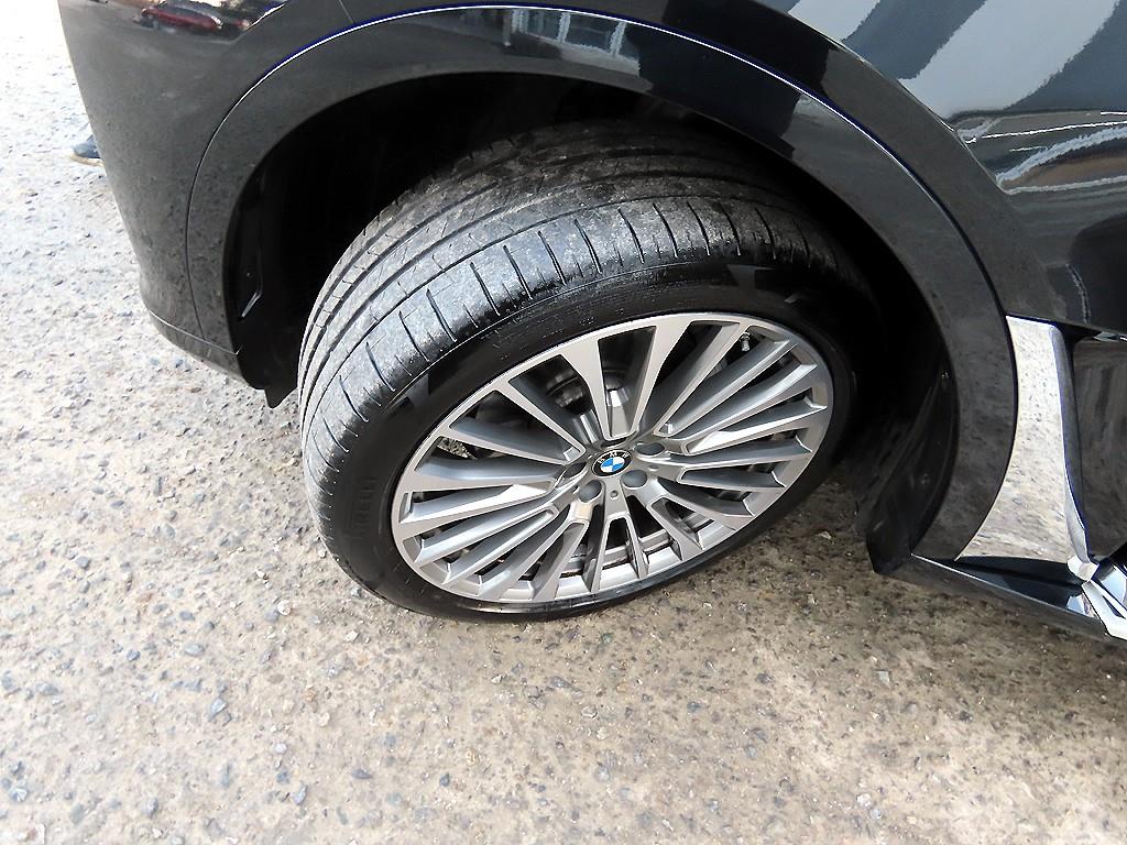 BMW X7 40i xDrive 디자인퓨어 엑셀런스 7인승 - 이미지 5