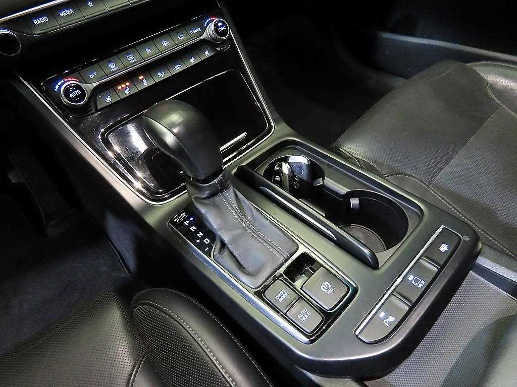 현대 그랜저IG 3.3 GDi 셀리브리티 - 이미지 12