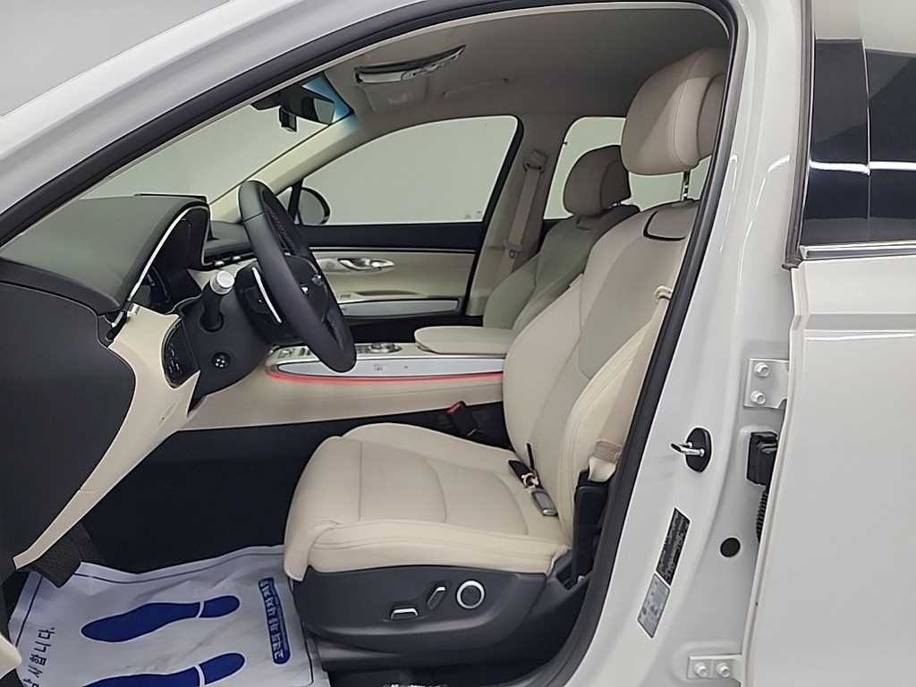 제네시스 GV70 2.5T AWD 기본형 - 이미지 17
