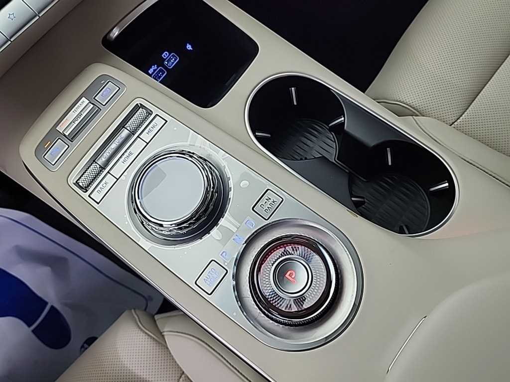 제네시스 GV70 2.5T AWD 기본형