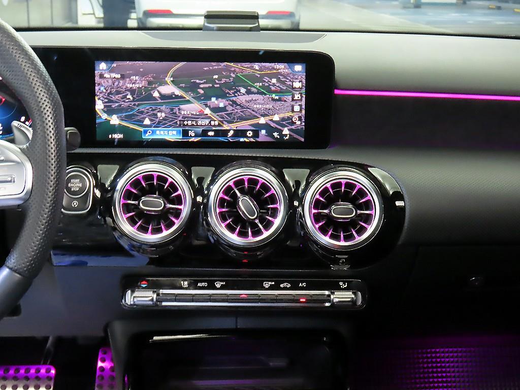 벤츠 A클래스(4세대) A35 AMG 4매틱 세단 - 이미지 8