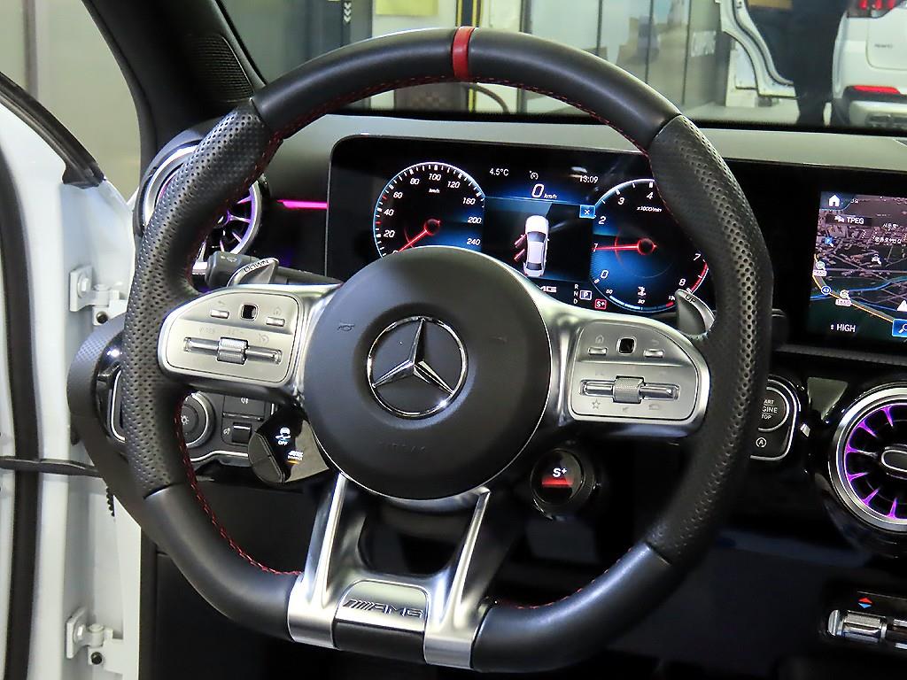 벤츠 A클래스(4세대) A35 AMG 4매틱 세단 - 이미지 5