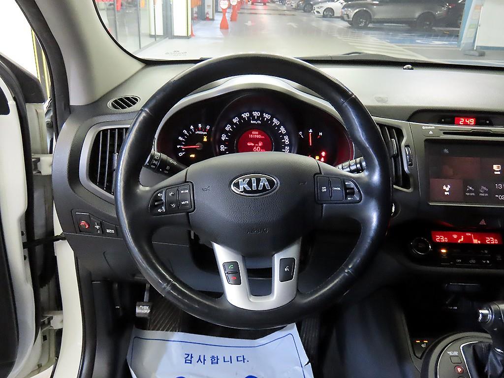 기아 스포티지 R 디젤 R2.0 4WD TLX 최고급형 - 이미지 18