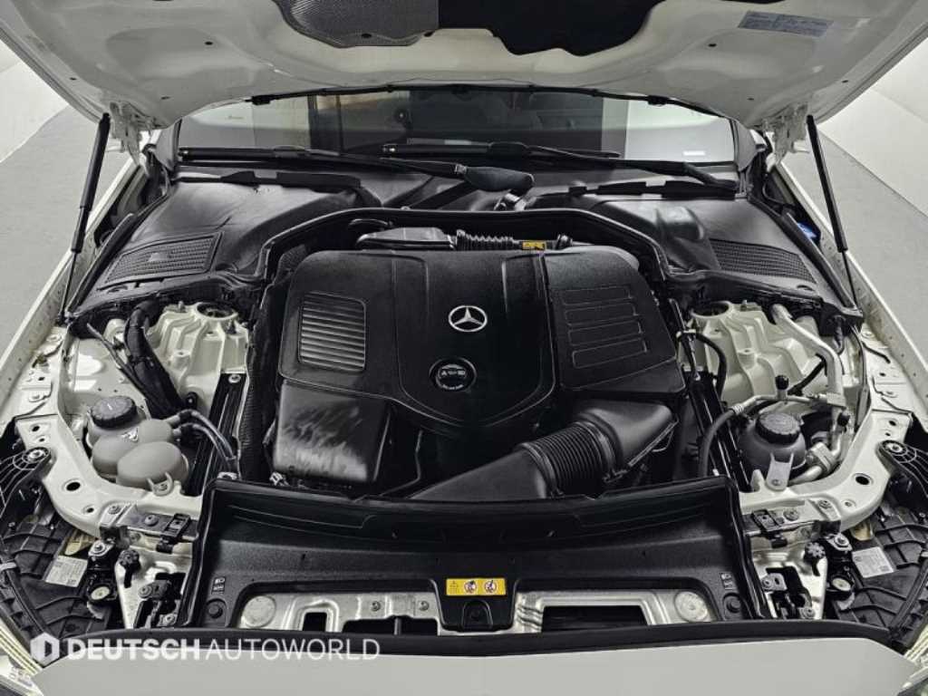 벤츠 C클래스(5세대) C300 AMG 라인 - 이미지 10